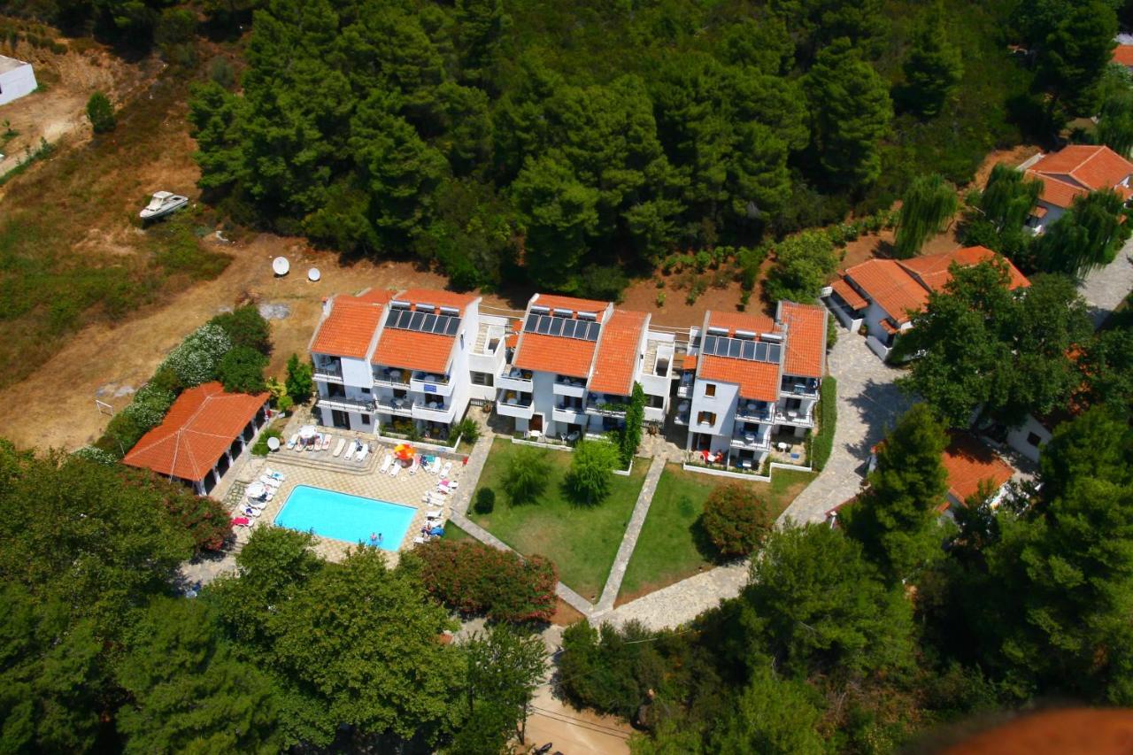 Amalia Apartments Koukounaries Exterior foto